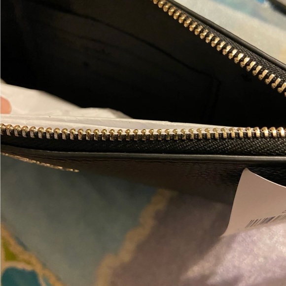 Kate Spade NY Wristlet NWT Leila Medium - Picture 4 of 6